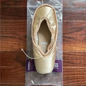 Freed Of London | Shoes | Freed Of London Custom Pointe Shoes 5x